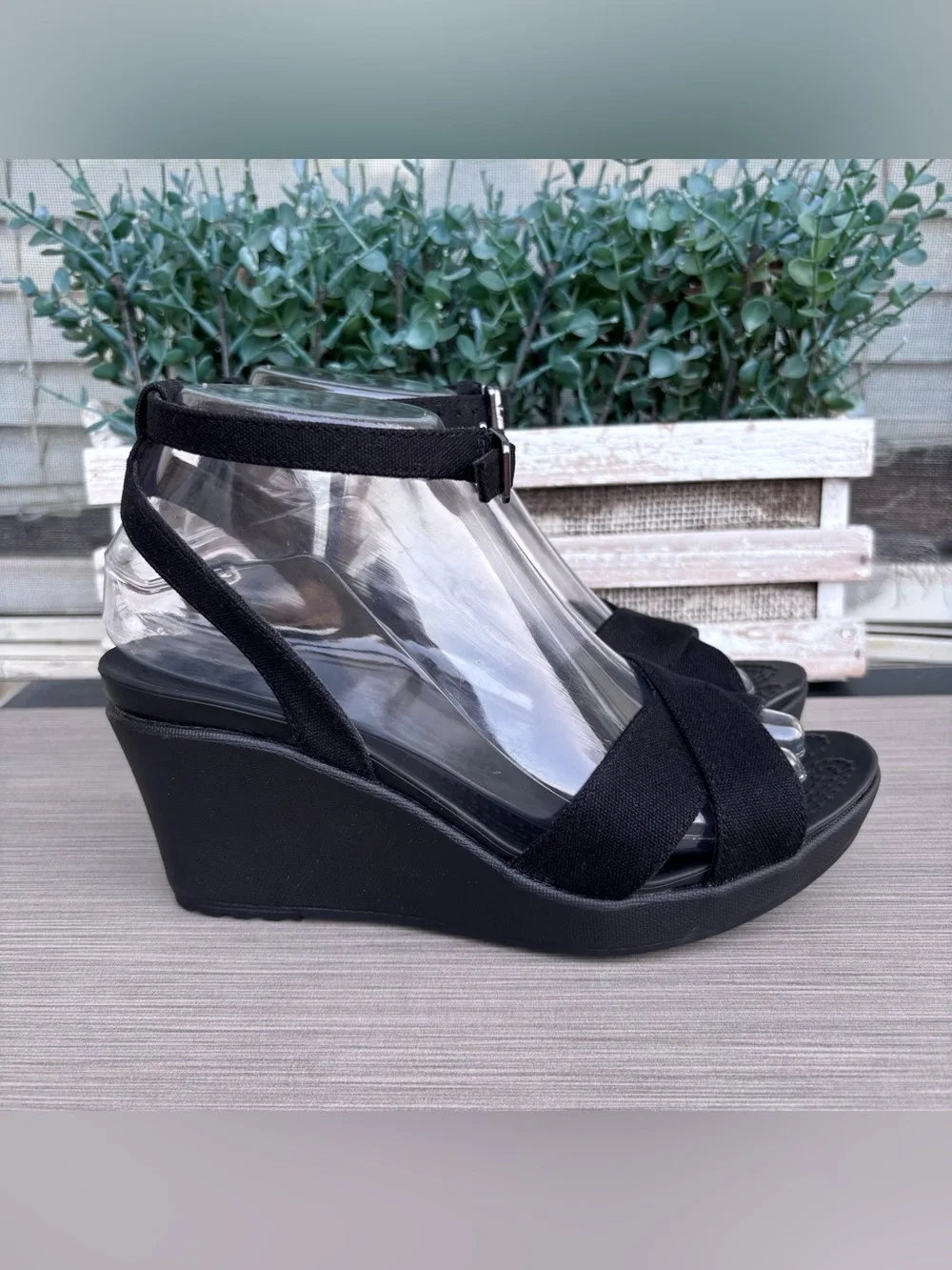 Crocs Leigh ll Cross-Strap Ankle Wedge Black Sandals 7